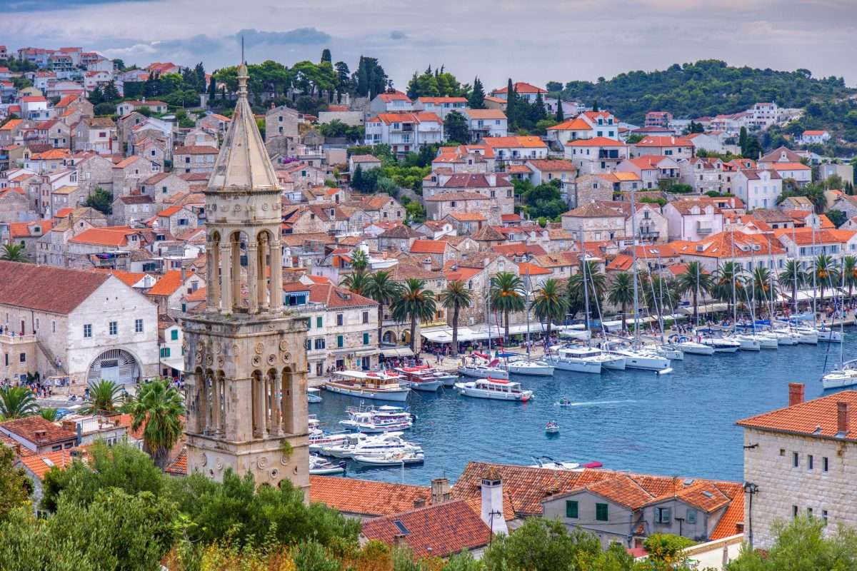 Νησί Χβάρ Κροατία παζλ online