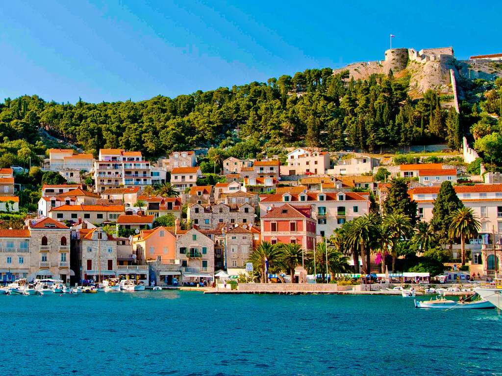Hvar island town Croatia online puzzle