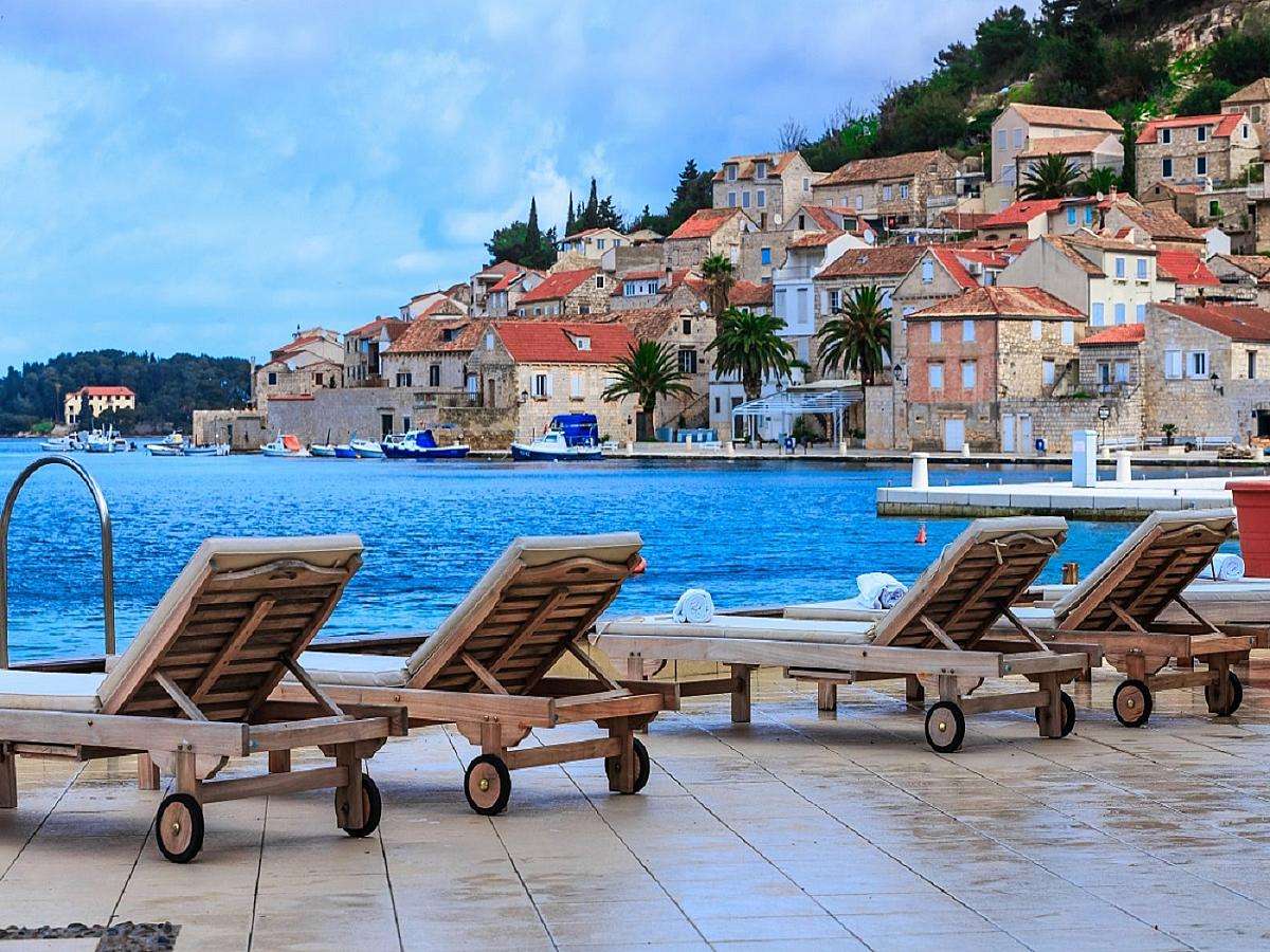 Островной город Вис Хорватия пазл онлайн