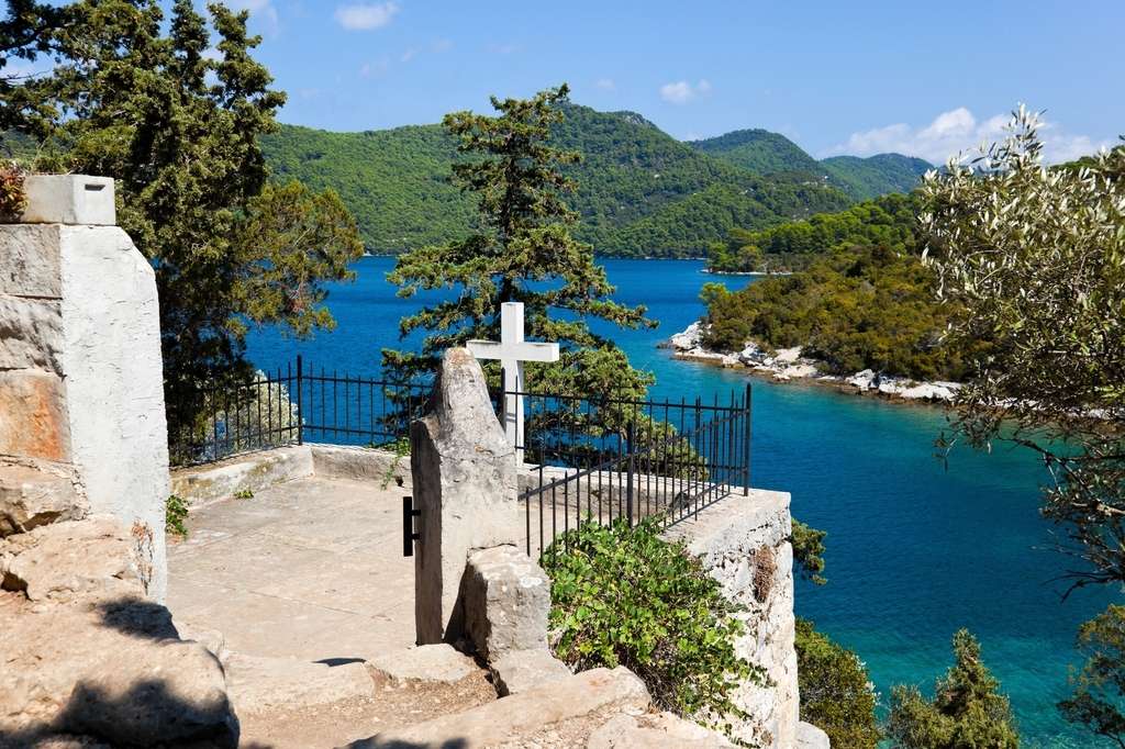 Luogo di sepoltura dell'isola di Mljet Nikolai Sorokin Croazia puzzle online