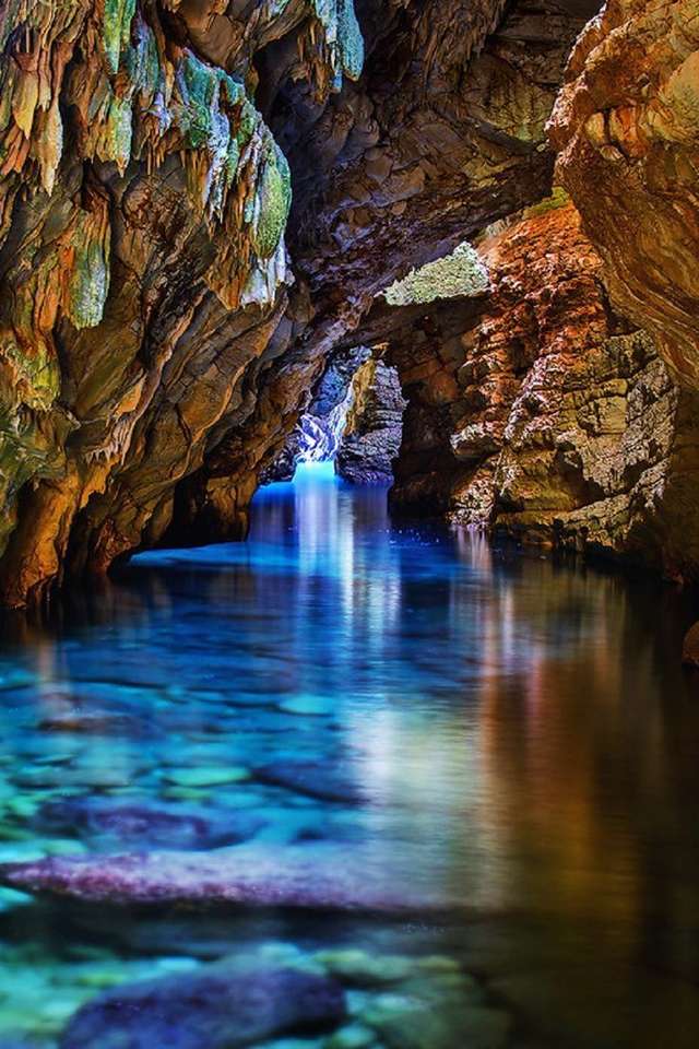 Пещера на остров Дуги Хърватия онлайн пъзел
