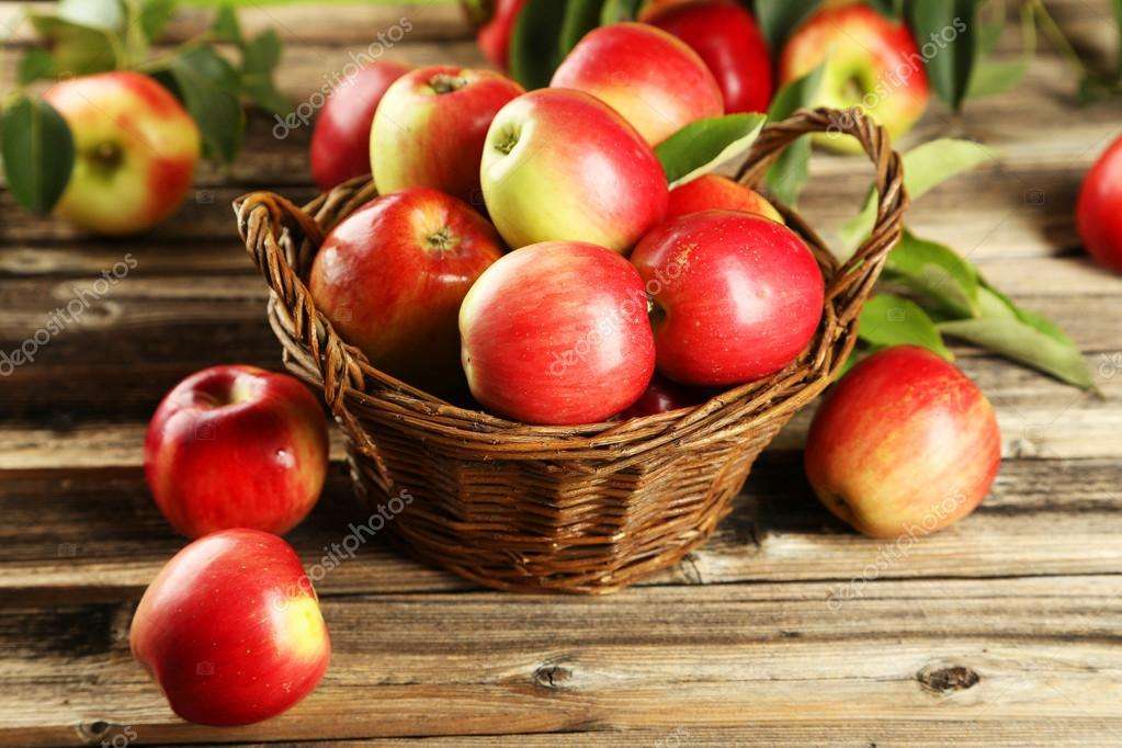κόκκινα μήλα παζλ online