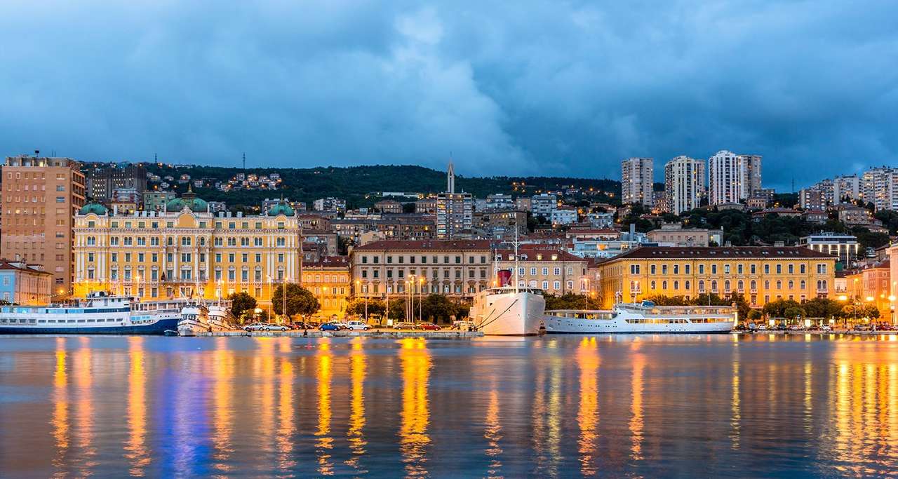 Cidade de Rijeka na Croácia quebra-cabeças online