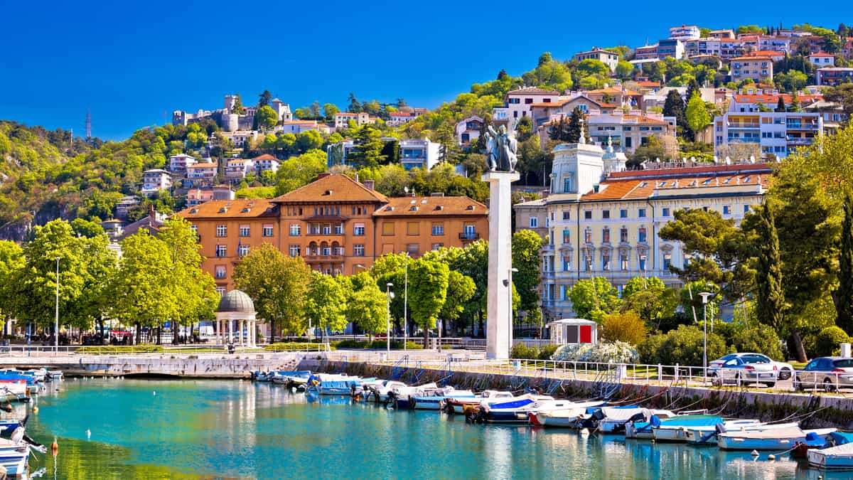 Rijeka stad i Kroatien Pussel online