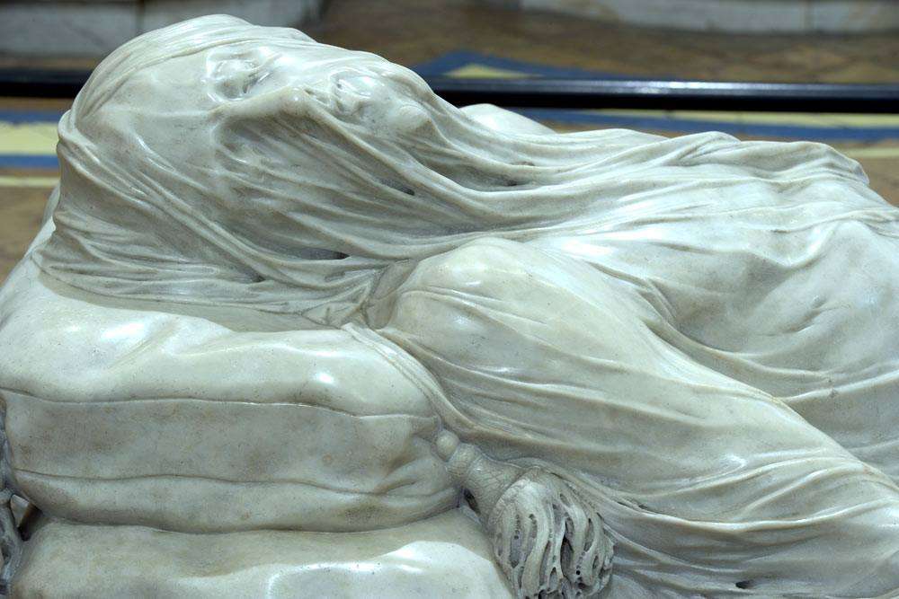 The Veiled Christ Naples Italy Pussel online