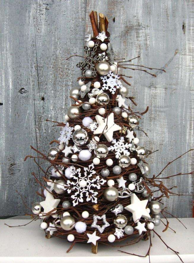 Árvore de natal feita de galhos de bétula quebra-cabeças online