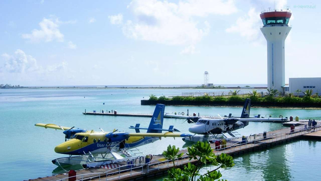 repülőgépek - repülőtér a maldív-szigeteken online puzzle