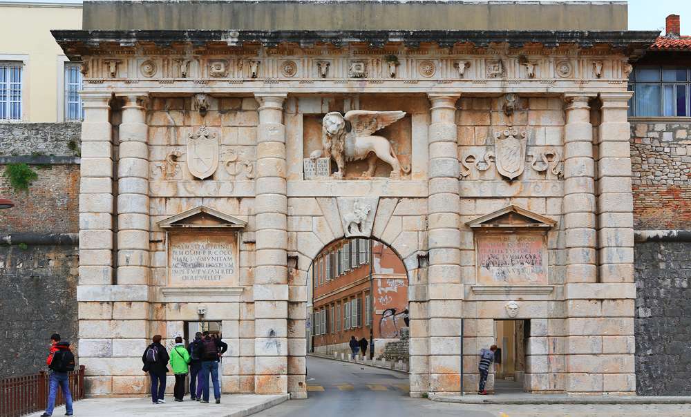 Львиные ворота Задара Хорватия пазл онлайн