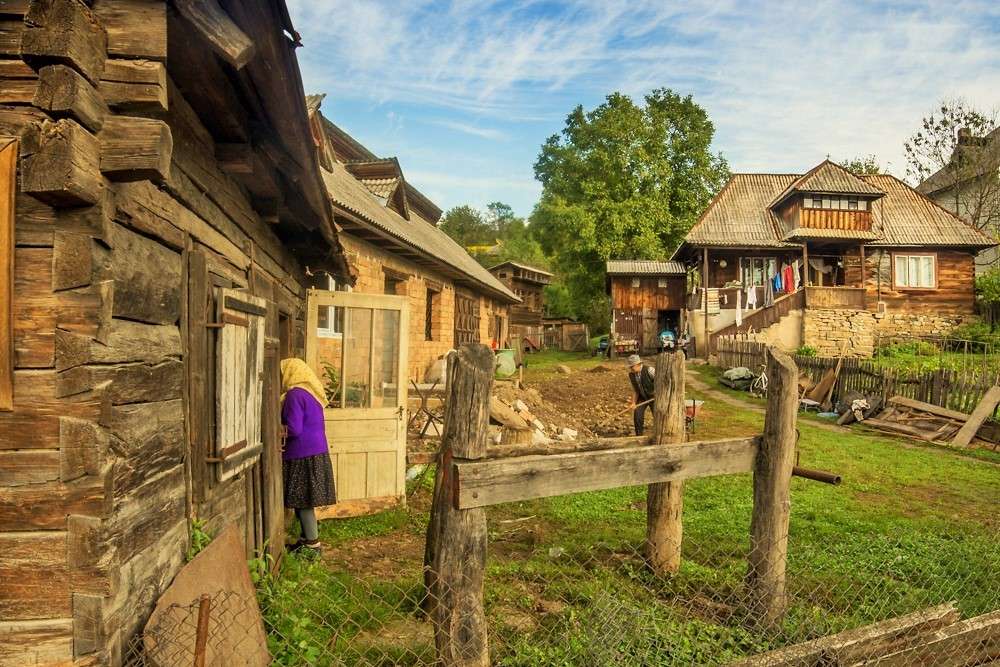 Holzhäuser in Rumänien Online-Puzzle