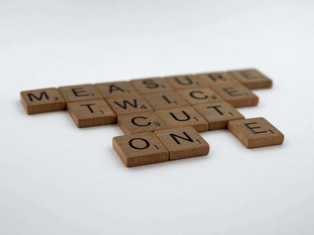 tabla de joc puzzle din lemn maro jigsaw puzzle online