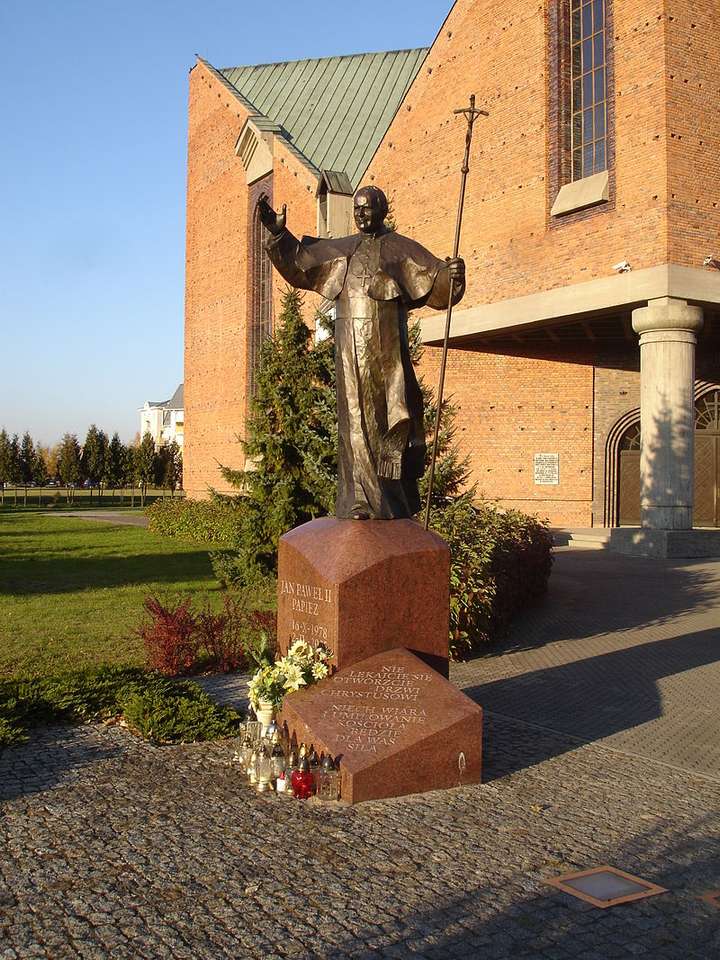 Monumento a Juan Pablo II en Leszno rompecabezas en línea