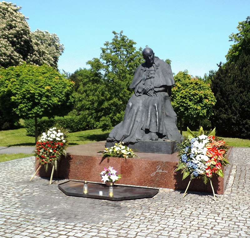 Monument av Johannes Paul II i Toruń pussel på nätet
