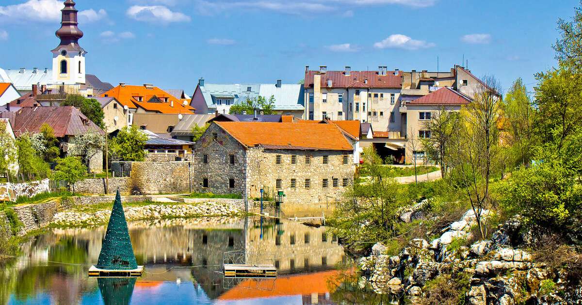 Город Госпич в Хорватии онлайн-пазл