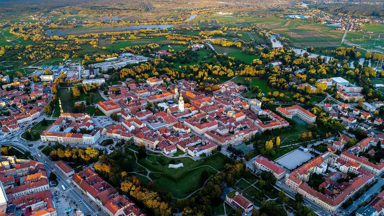 Karlovac stad i Kroatien pussel på nätet