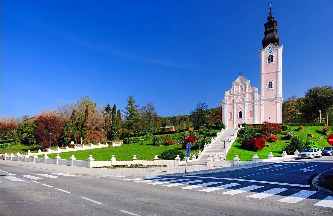 Церква Пакрац Хорватія пазл онлайн