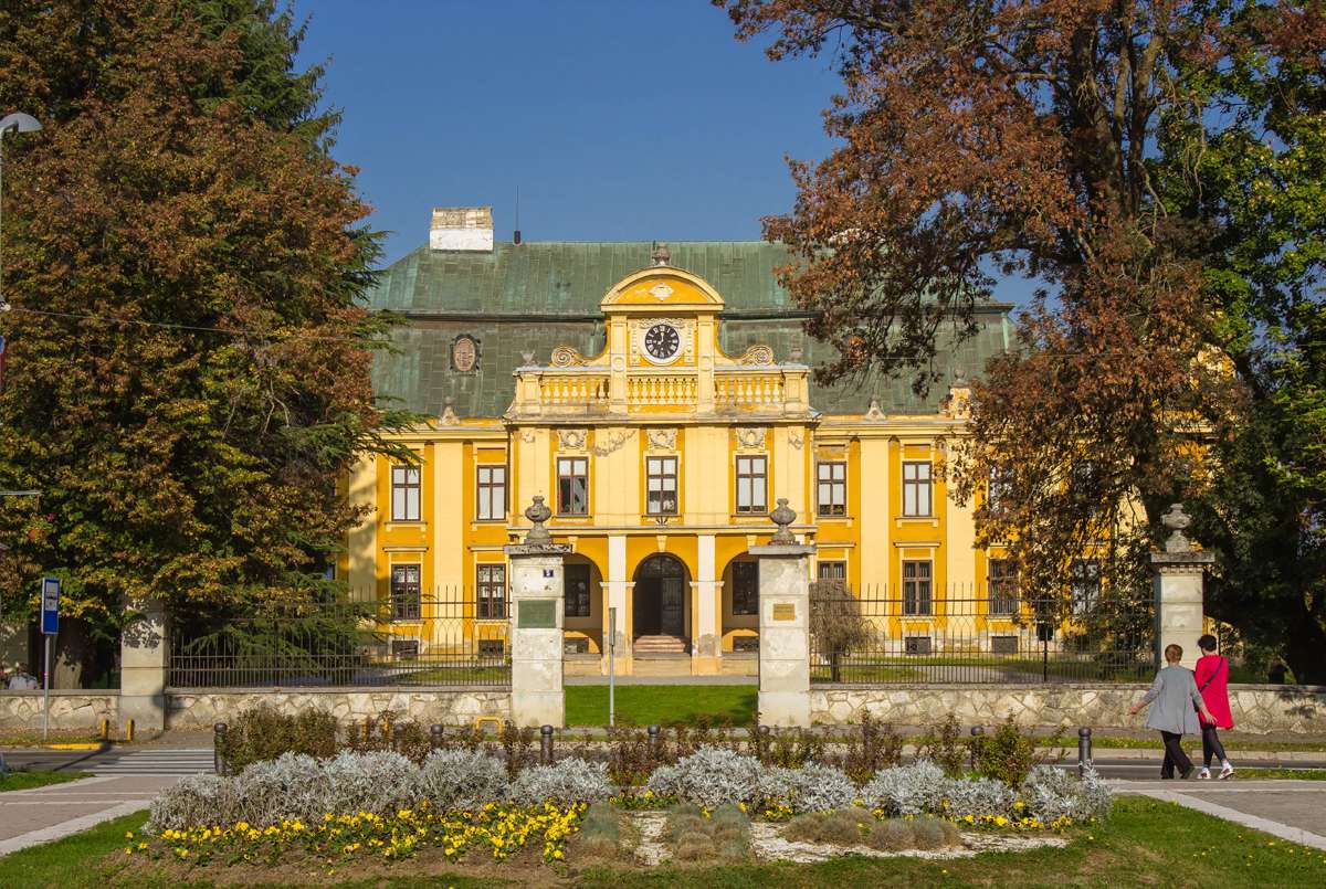 Château de Pejacevic Nasice Croatie puzzle en ligne