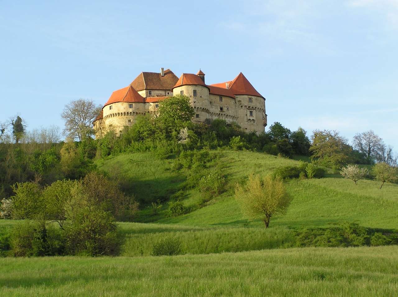 Château de Veliki Tabor Croatie puzzle en ligne