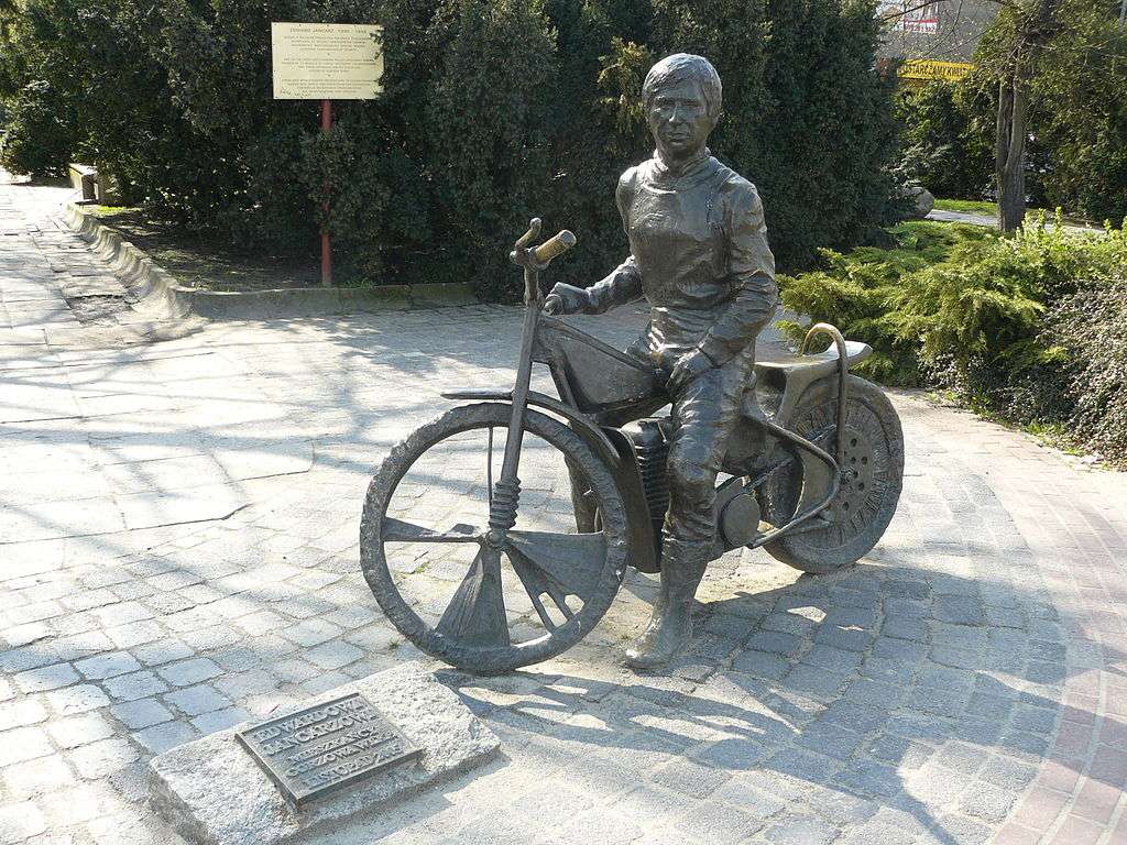 Monumento a Edward Jancarz em Gorzów Wielkopolski quebra-cabeças online