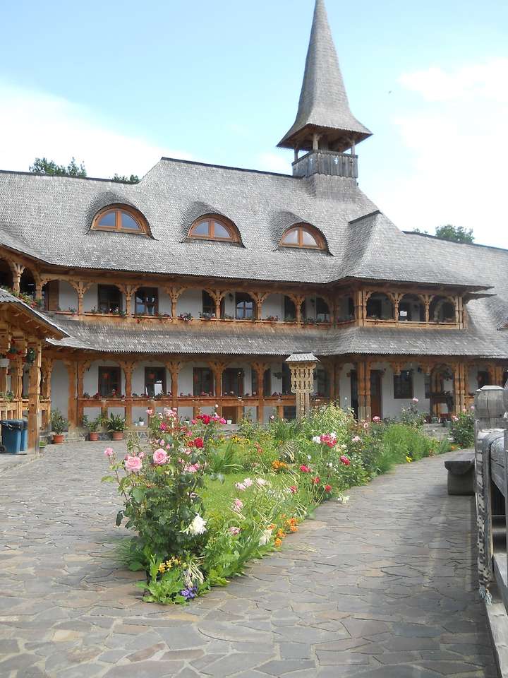 Православен манастир в Северна Румъния онлайн пъзел