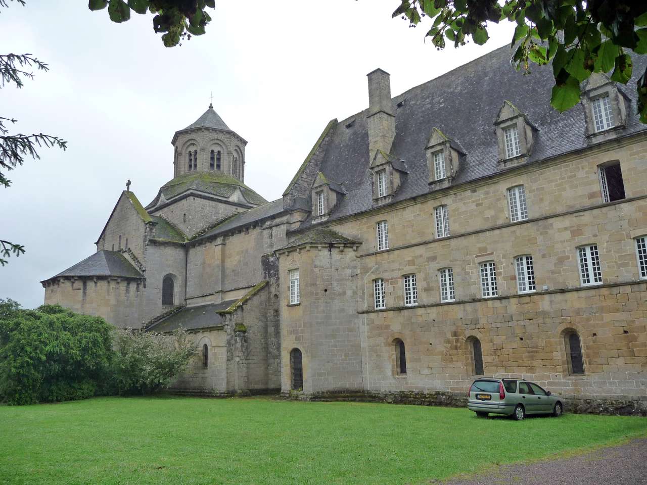 Abadía de Aubazine rompecabezas en línea