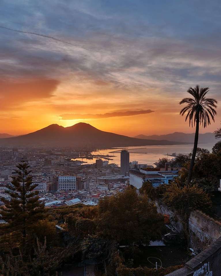 Neapolská Alba Itálie skládačky online