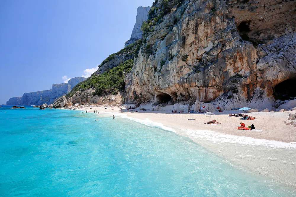 пляж на сардинии пазл онлайн