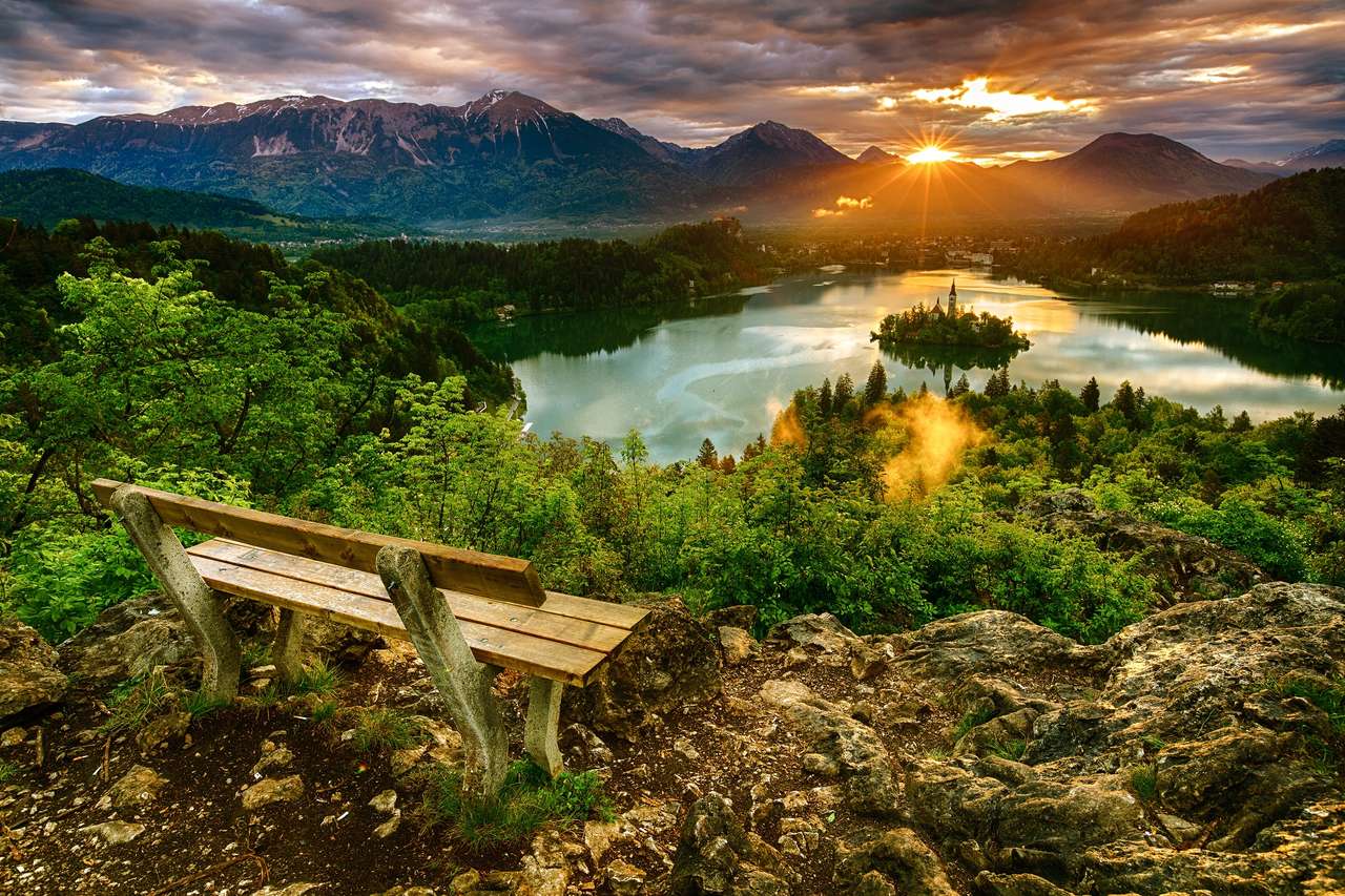 Озеро Блед в Словении пазл онлайн