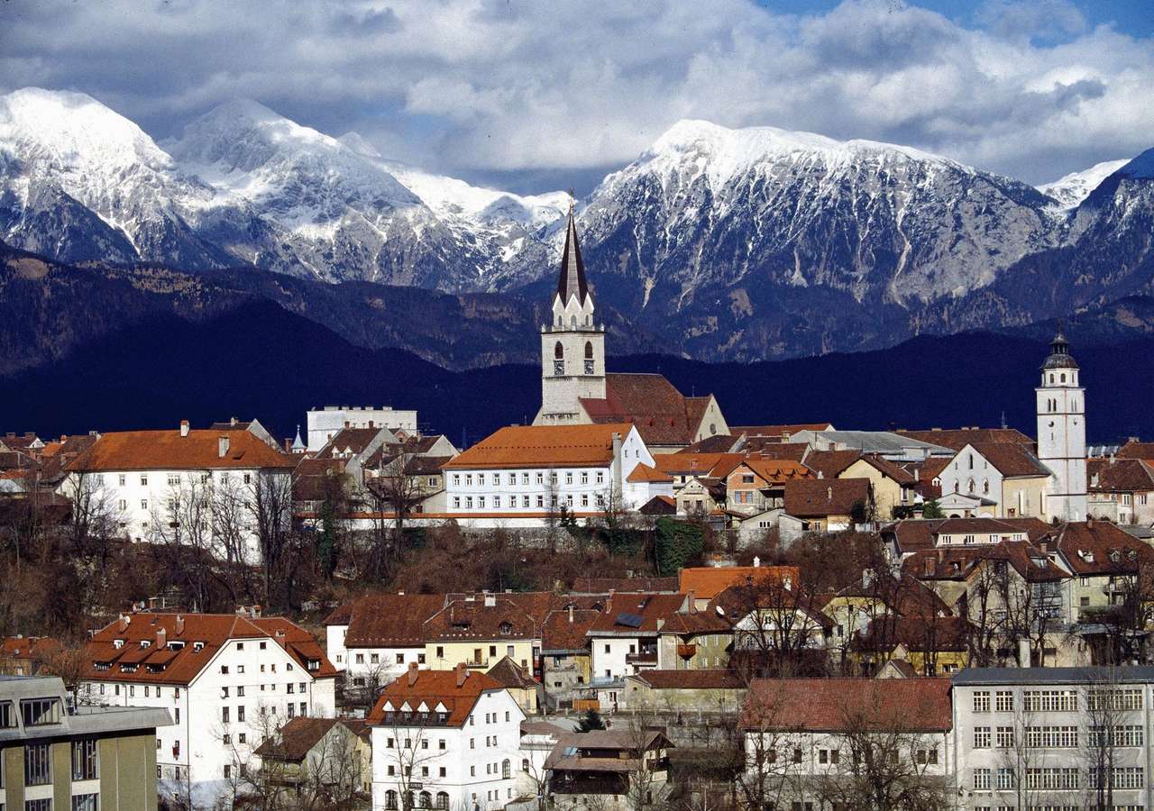 Kranj stad i Slovenien pussel på nätet