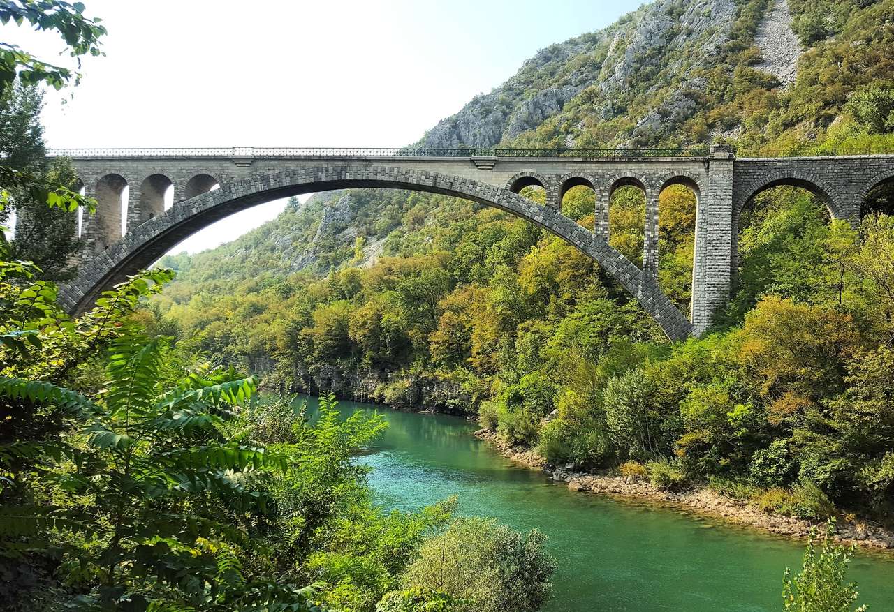 Nova Gorica gammal bro i Slovenien Pussel online
