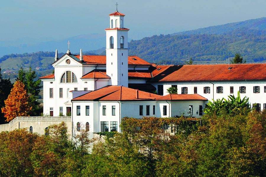 Monastero di Nova Gorica in Slovenia puzzle online