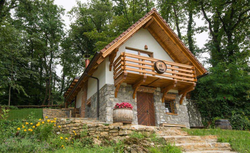 Εξοχική κατοικία Novo Mesto στη Σλοβενία παζλ online
