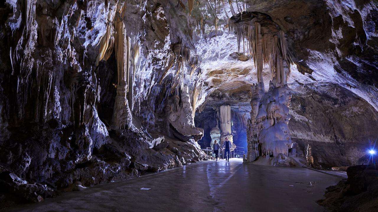 Grottes de stalactites de Postojna Slovénie puzzle en ligne