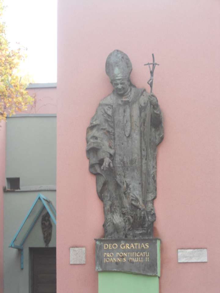 教皇ヨハネパウロ2世の記念碑 オンラインパズル