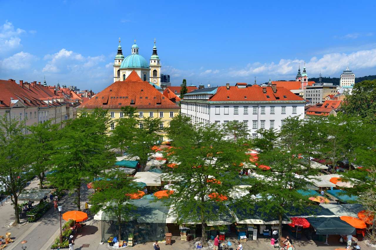 Lublaňský trh stánky Slovinsko skládačky online