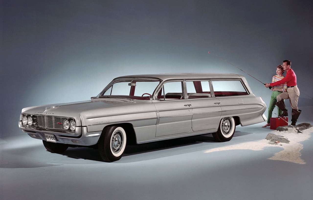 Выпуск Oldsmobile Super 88 Fiesta Station Wagon 1962 года выпуска онлайн-пазл