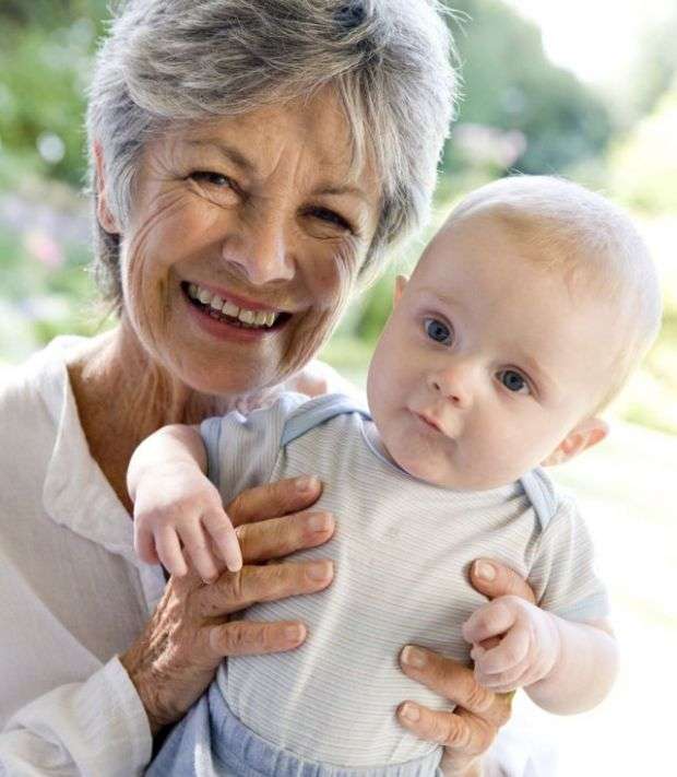nagymama unokájával kirakós online