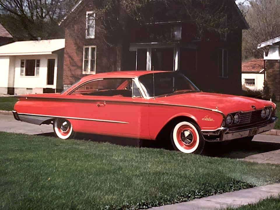 1960 Ford Starliner pussel på nätet