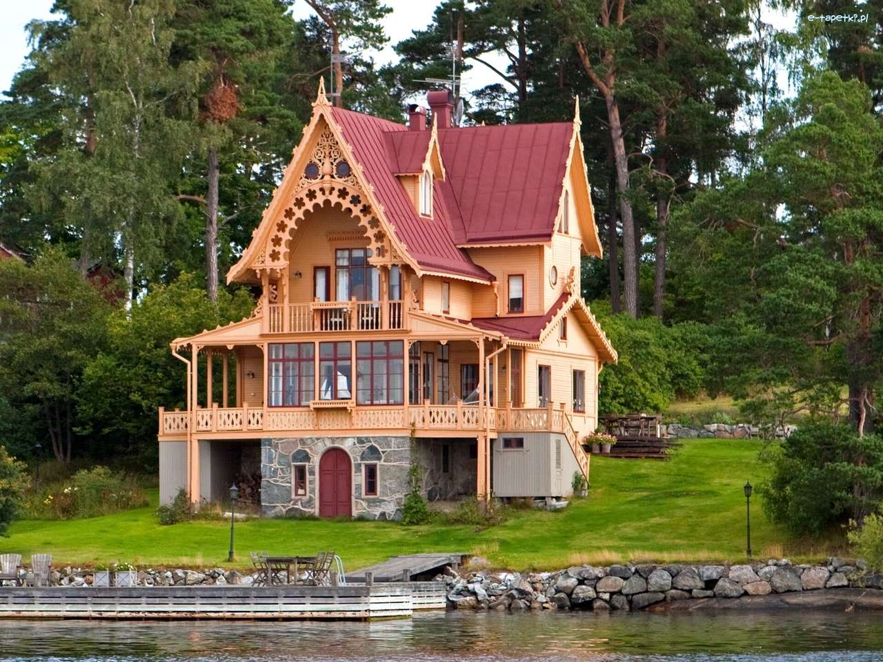 casa de madera junto al río rompecabezas en línea