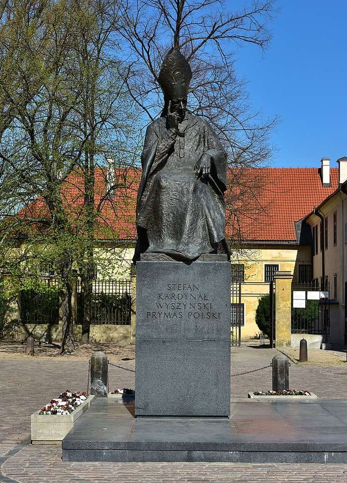 Monumentul lui Stefan Wyszyński din Varșovia jigsaw puzzle online