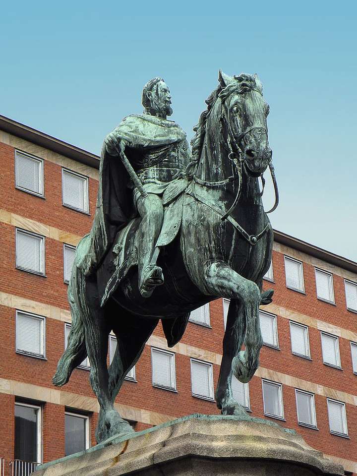 Паметник на Вилхелм I. в Нюрнберг онлайн пъзел
