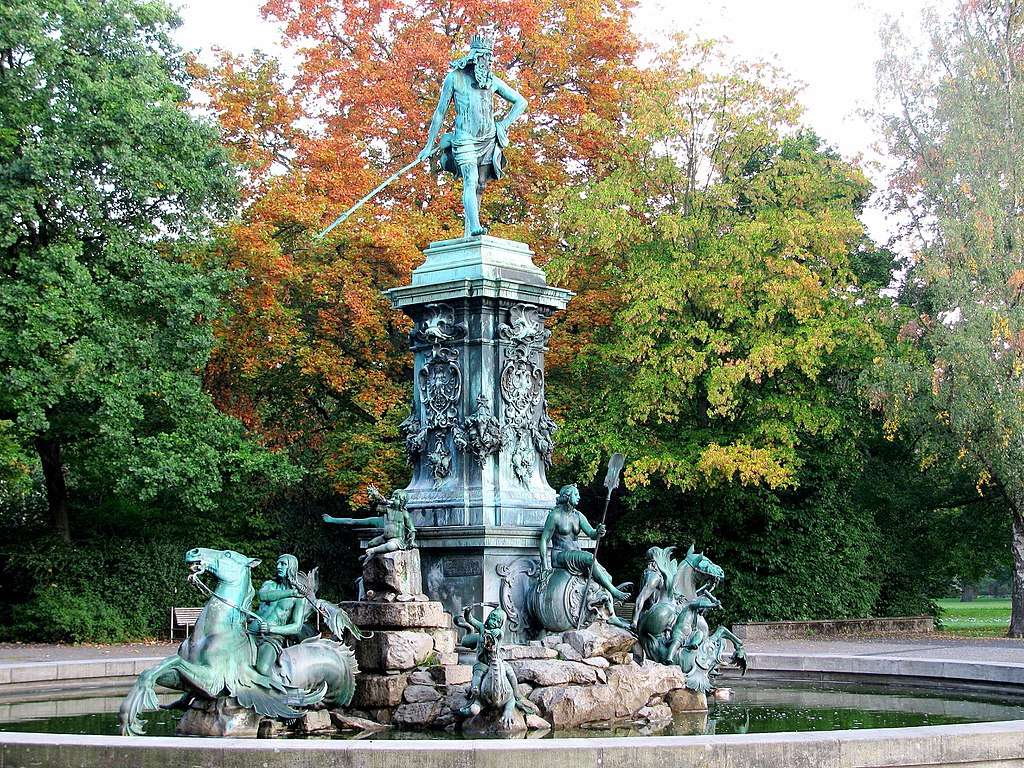 Neptunbrunnen in Nürnberg Online-Puzzle