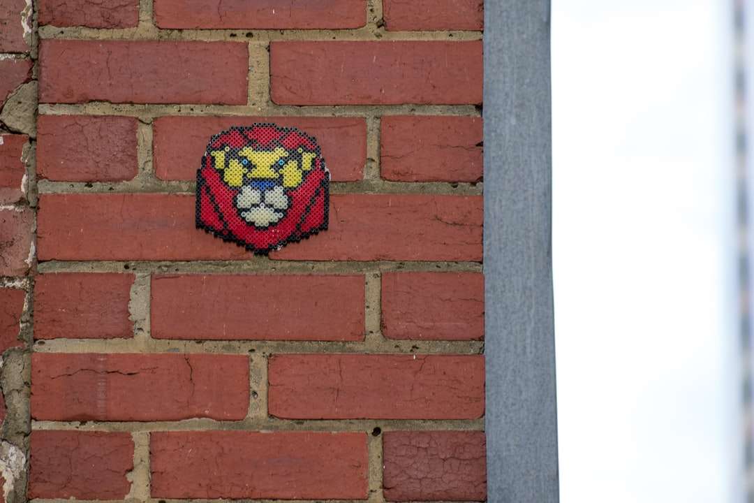 decorazione della parete rossa e gialla puzzle online