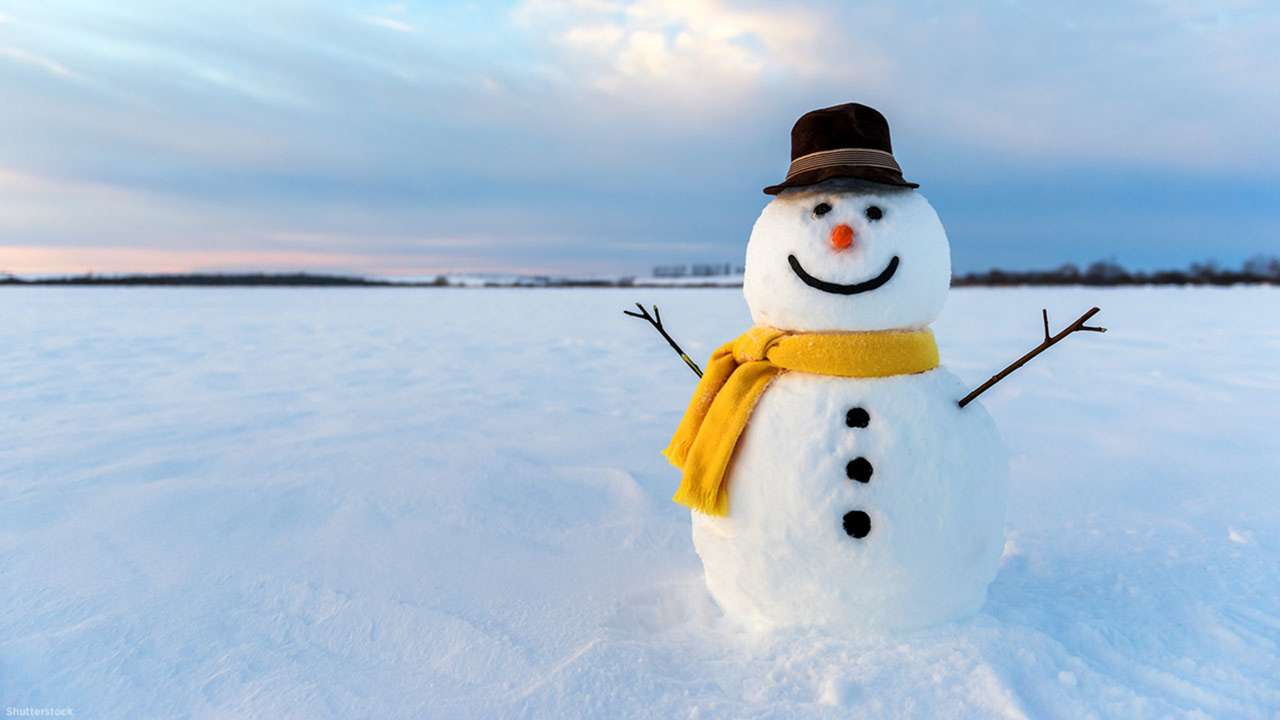 Boneco de neve em um lenço quebra-cabeças online