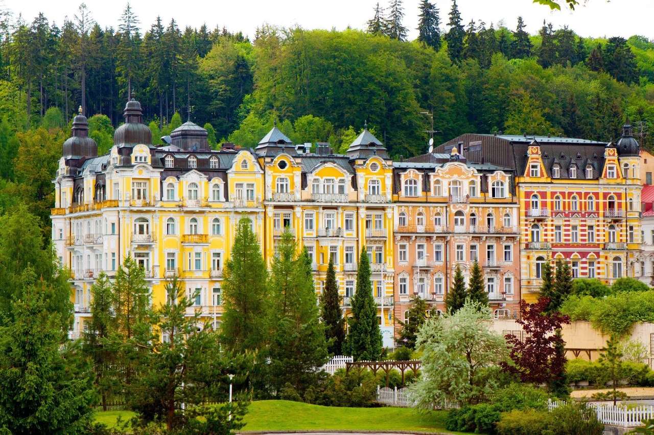 Курортный город Мариенбад в Чехии онлайн-пазл