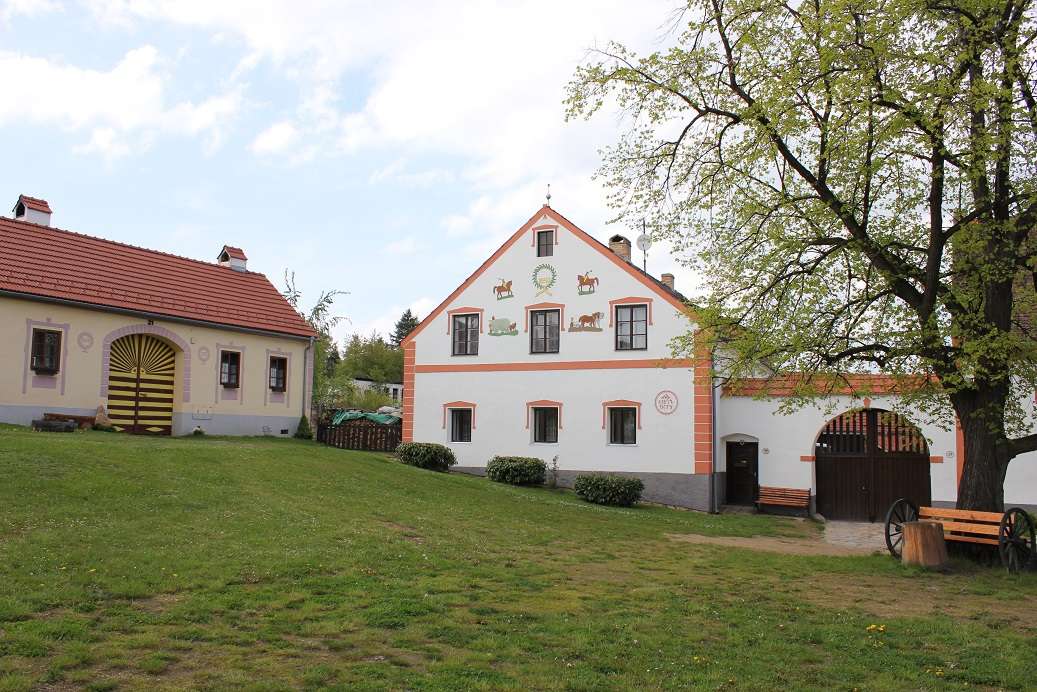 Cidade histórica de Holasovice na República Tcheca quebra-cabeças online