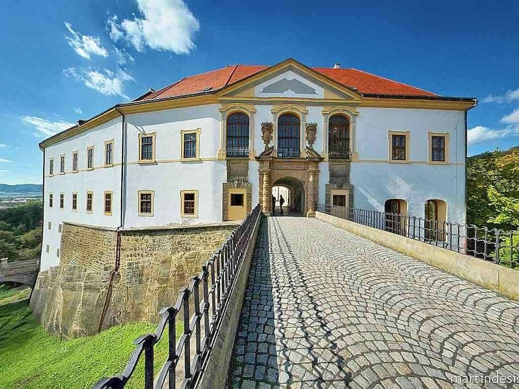 Дечин город в Чехии пазл онлайн