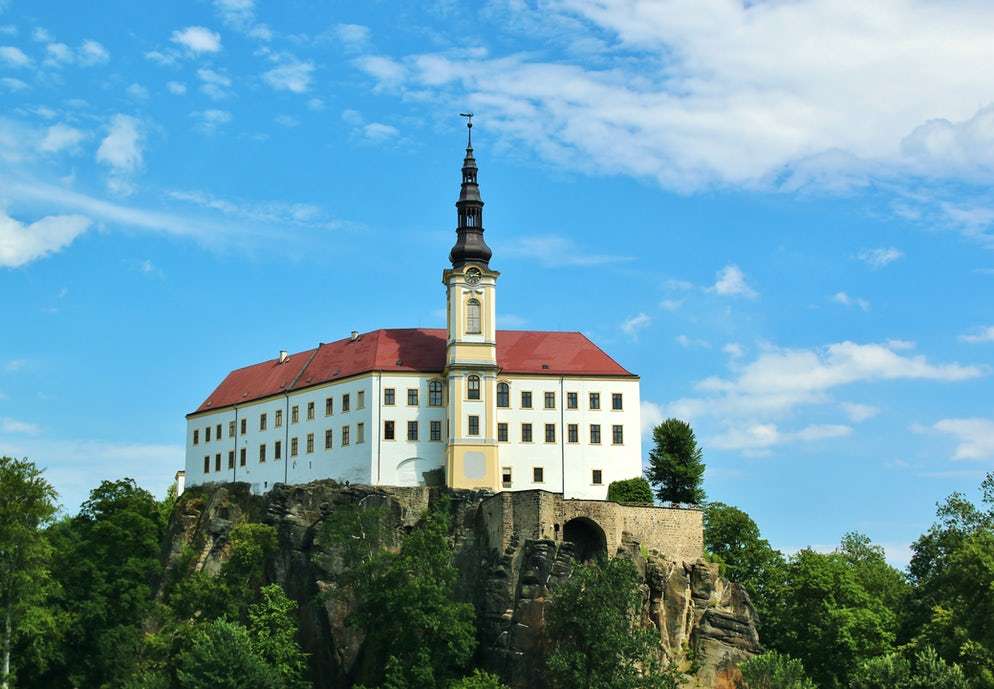 Замъкът Дечин в Чехия онлайн пъзел
