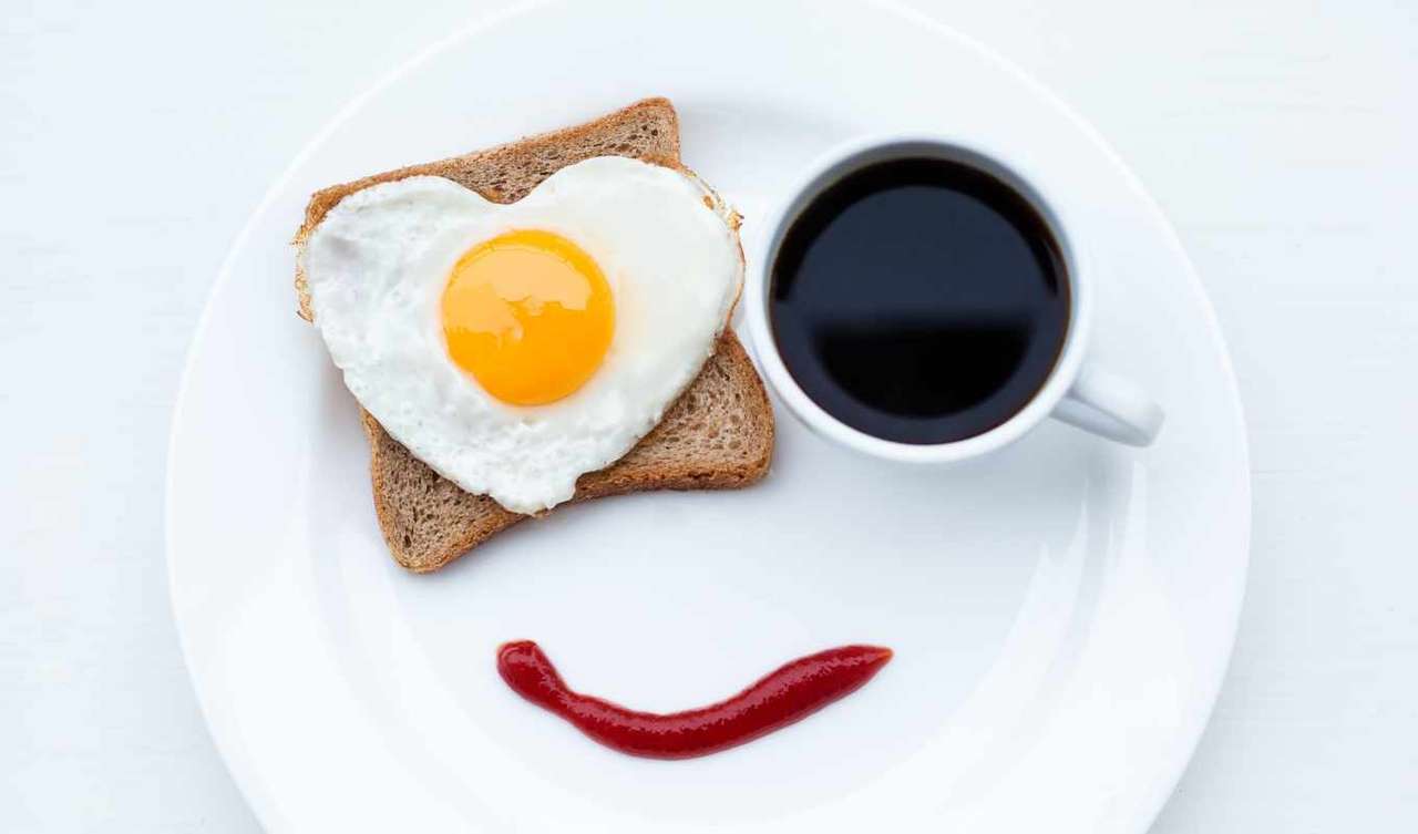 Сніданок для гарного настрою онлайн пазл