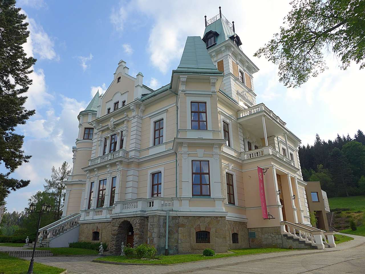 Karlovy Vary Spa i Tjeckien pussel på nätet