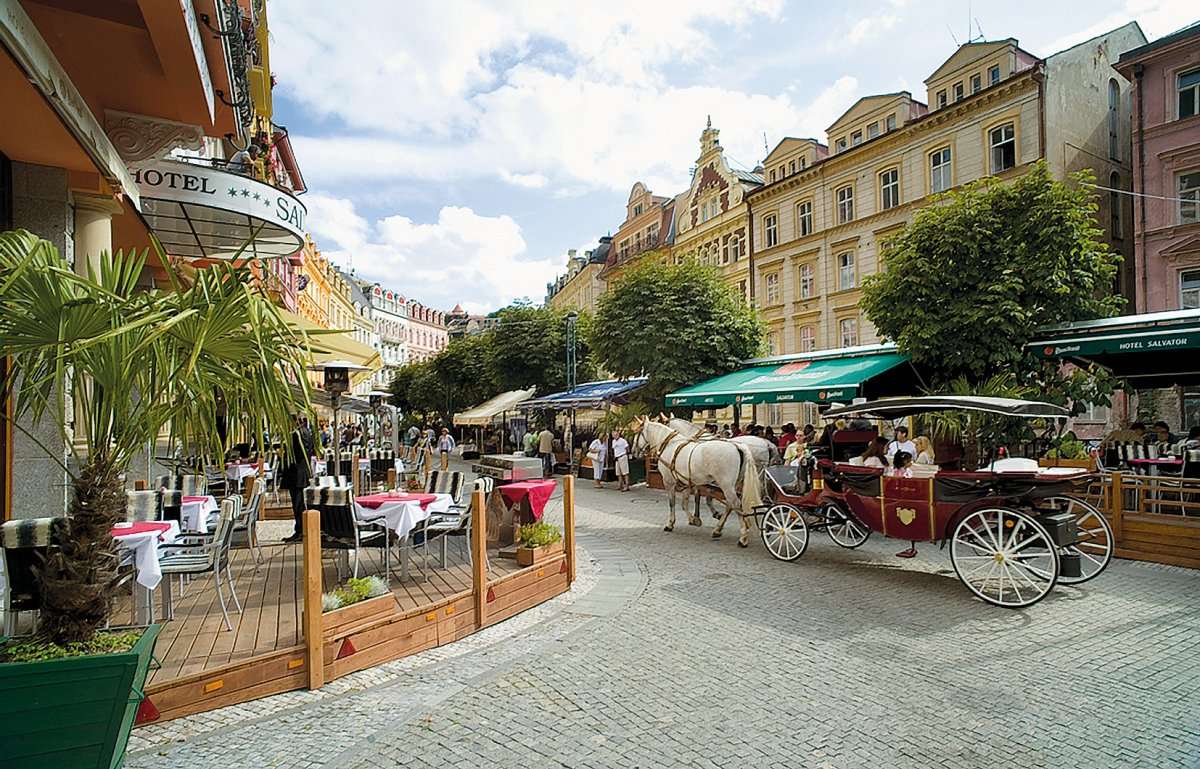 Karlovy Vary Spa i Tjeckien Pussel online